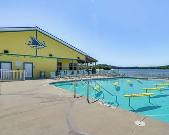 Resort Living on Lake of the Ozarks! Family Cabin - Osage Beach