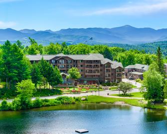 Hampton Inn & Suites Lake Placid - Lake Placid - Building