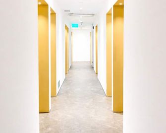 A Hotel Dickson - Singapur - Koridor