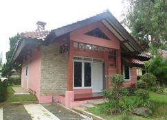 Villa Kota Bunga Matahari - Cipanas - Building