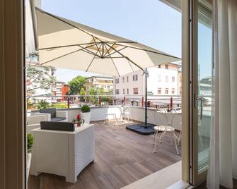 Venice Airport Villa Erica 1 - Venetsia - Parveke