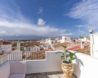 Encant de Alaior Boutique Hotel - Алайор - Балкон