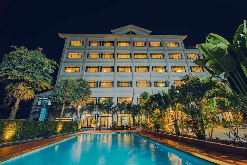 Sisombat Plaza Hotel - ואנג ויינג - בניין