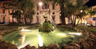 Hotel Umbria - Perugia - Bể bơi