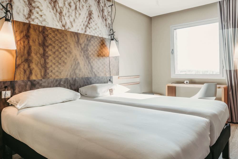 ibis Caen Porte de Bretagne