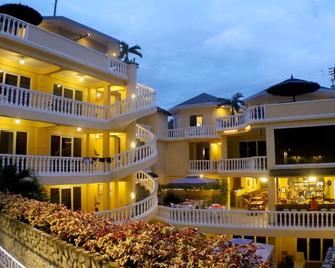 Mermaid Resort and Dive Center - Puerto Galera - Rakennus