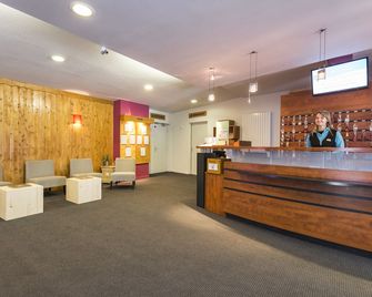 호텔 클럽 엠엠비 르 파노라마 - 레두잘프 - 프론트 데스크