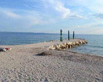 Apartments Lucia - Podstrana - Plage