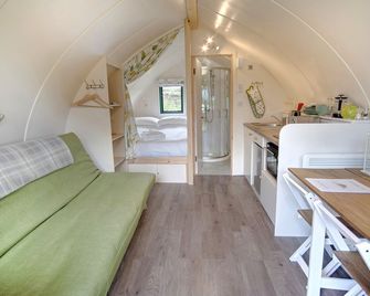 Finest Retreats - Wheatleys Glamping - Hexham - Salon