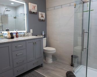 R&C Getaway - East Durham - Bathroom