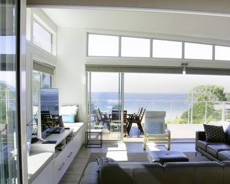 Maria Island Vista at Spring Beach - Orford - Living room