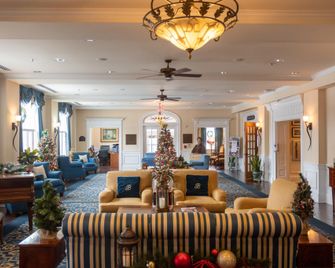 Historic Boone Tavern - Berea - Lobby