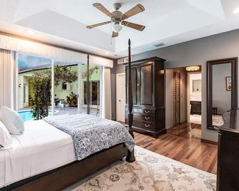 Tropical Oasis with Heated Pool - Boynton Beach - Bedroom
