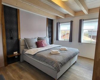 Vacation apartment 3 with comfortable box-spring bed - Feuchtwangen