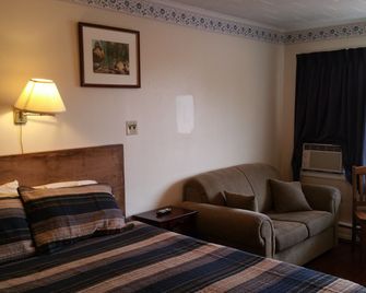 Tantramar Motel - Sackville - Bedroom