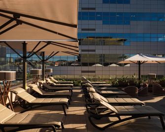 Catalonia Gran Hotel Verdi - Sabadell - Zwembad