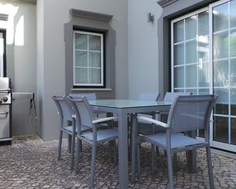 Charming Villa in Algarve, Portugal. Close to the beach and Golf. - Quinta do Lago - Patio