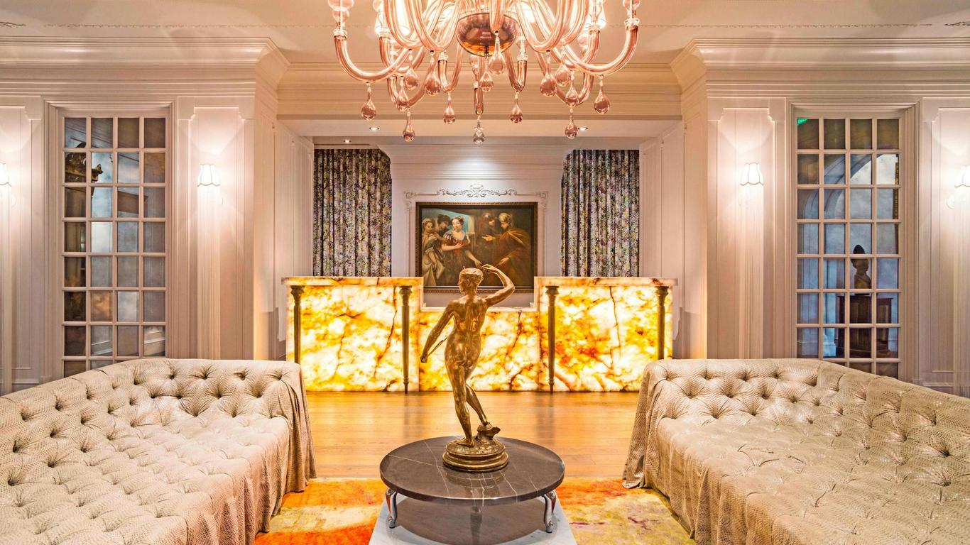Grand Bohemian Hotel Charleston Autograph Collection