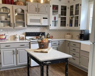 The Mountain House - An Oasis in Town! Summer Sleeps 10! - Leadville - Cocina