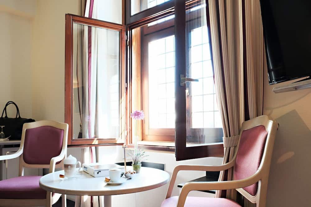 Malteser Komturei Hotel / Restaurant - Bergisch Gladbach