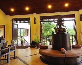 PhuNaCome Resort - Ban Dan Sai - Lobby