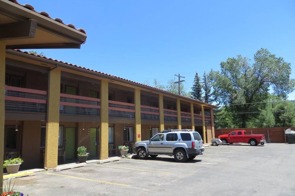 أدوبي إن - دورانغو (كولورادو) - مبنى