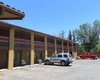 Adobe Inn Durango - Durango - Building