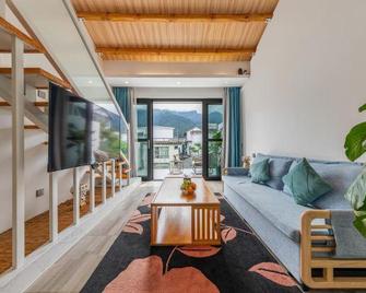 Landscape Hotel - Dali - Living room