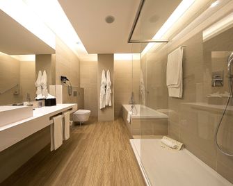 Jupiter Lisboa Hotel - ליסבון - חדר רחצה