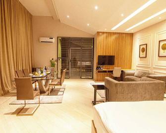 649 Suites Asaba - Asaba - Living room