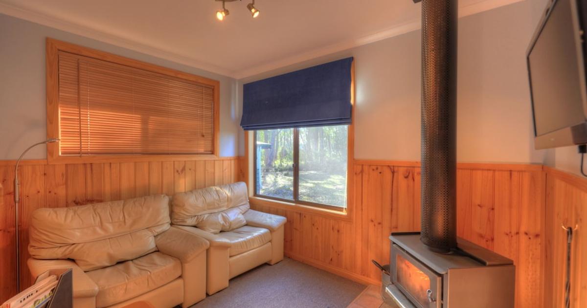 Derwent Bridge Chalets & Studios from 121. Derwent Bridge Hotel Deals & Reviews KAYAK