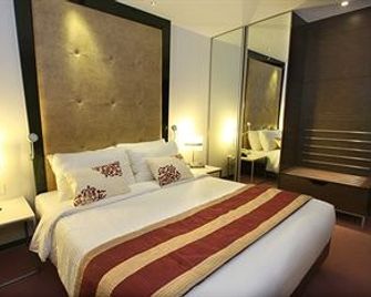 Beaumonde The Fern - Kochi - Bedroom