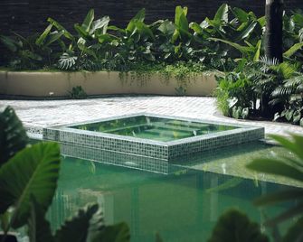 Bagaincha Resort & Spa - Pokhara - Piscina