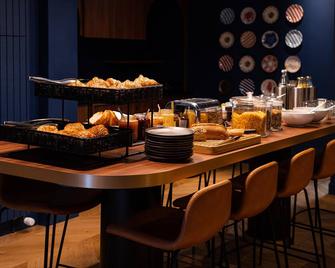 Oceania Hotel d'Anjou Angers - Angers - Prasmanan