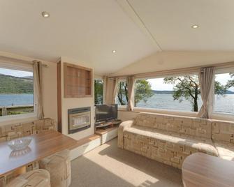 Appin Holiday Homes - Appin - Living room