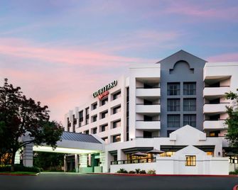 Courtyard by Marriott Richmond Berkeley - Richmond - Gebäude