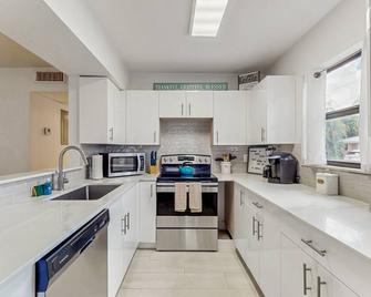 The Sailor's Perch, Unit 2 - Riviera Beach