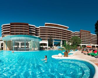 Flamingo Grand Hotel & Spa - Albena - Piscină