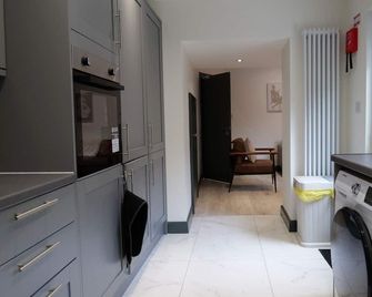 Waterside Rooms - Londonderry - Kitchen