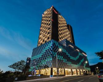 Ramada Plaza by Wyndham Dolsan Yeosu - Yeosu - Building