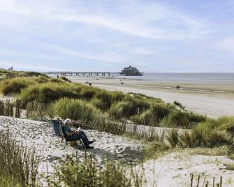 Apartment Centrally located Graaf Jan by Interhome - Blankenberge - Beach