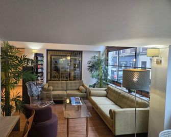 Sure Hotel by Best Western Lorient Centre - Lorient - Lounge