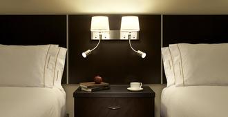Holiday Inn & Suites Montreal Airport - Dorval