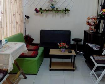 Baanchidhaad - Bang Saen - Living room