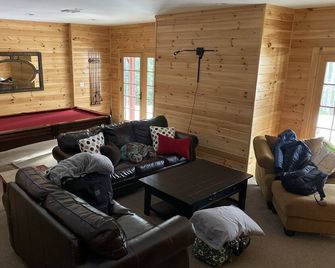 Beautiful Four Season Family Vacation Home - Dover - Sala de estar