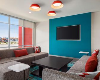 Avid Hotel Memphis - Southaven By IHG - Southaven - Wohnzimmer