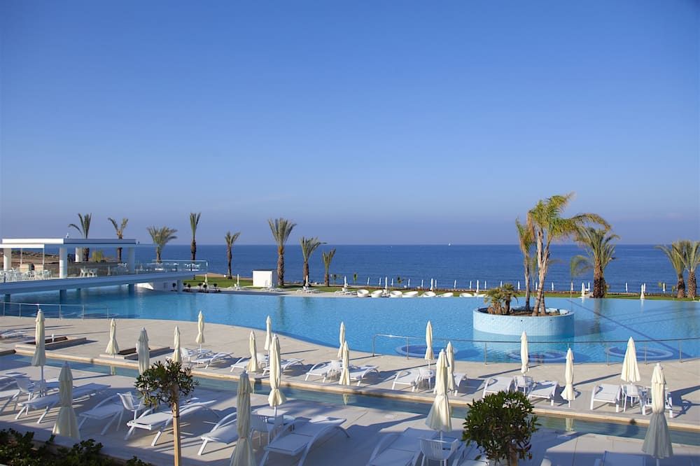 King Evelthon Beach Hotel & Resort - פאפוס - בריכה