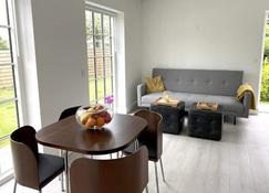 The Beach House Suite - Karlslunde - Comedor