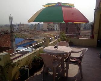 Everest Home Stay Apartment - Lalitpur - Balcony