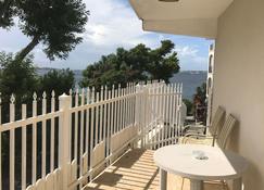 Blue Marlin Villa - Nice 1BR short walk to Cruz Bay - perfect for couples! - St. John - Balcony